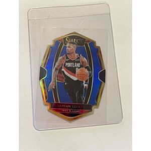 Damian Lillard Select 2018,2019 panini #150 & serial is 162/249 mint condition/g